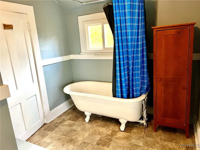 $114,900 | 1333 North Avenue, Niagara Falls, NY 14305