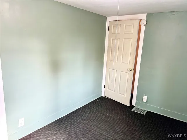 $114,900 | 1333 North Avenue, Niagara Falls, NY 14305