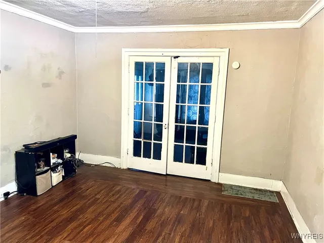 $114,900 | 1333 North Avenue, Niagara Falls, NY 14305