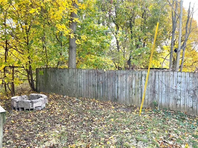 $114,900 | 1333 North Avenue, Niagara Falls, NY 14305