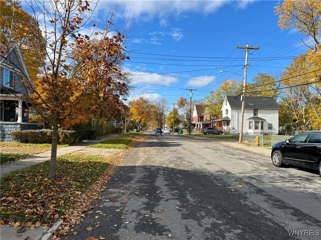 $114,900 | 1333 North Avenue, Niagara Falls, NY 14305