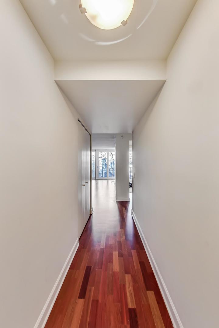 651 West Sheridan Road, Unit 3C Chicago, IL 60613 - Photo 4 of 20