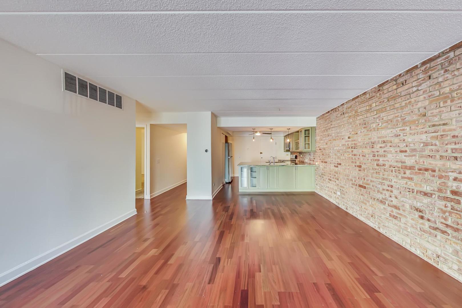 651 West Sheridan Road, Unit 3C Chicago, IL 60613 - Photo 7 of 20
