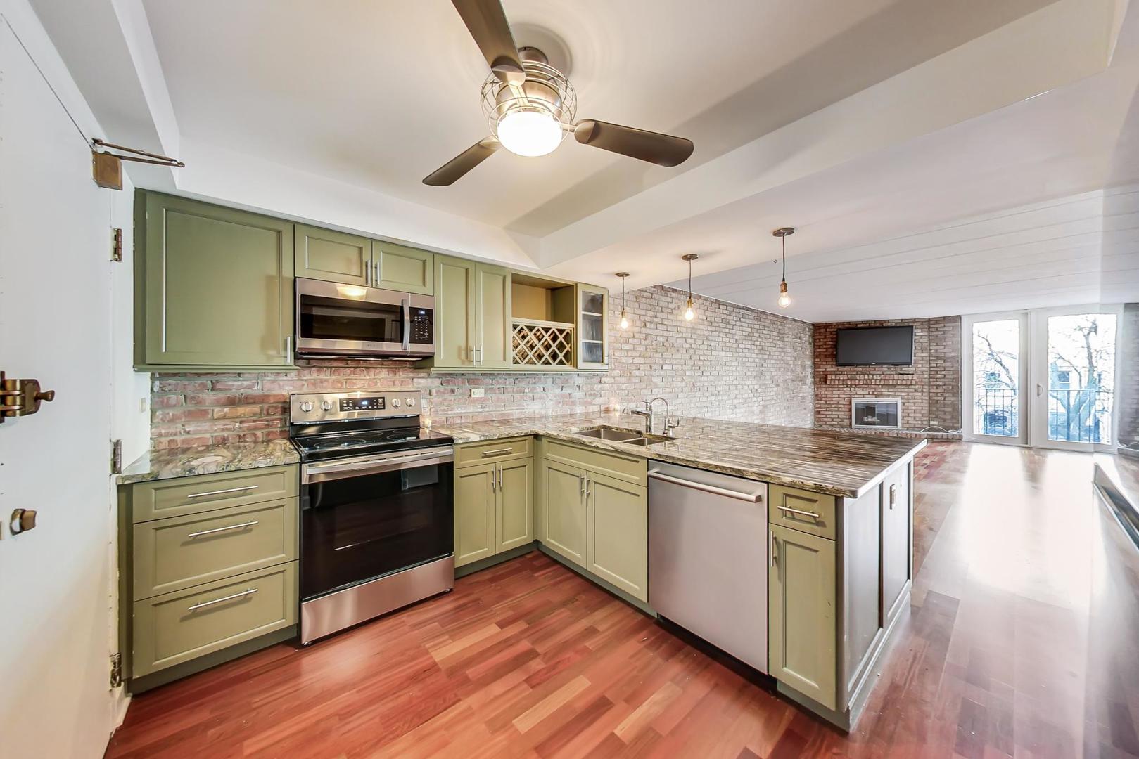 651 West Sheridan Road, Unit 3C Chicago, IL 60613 - Photo 9 of 20