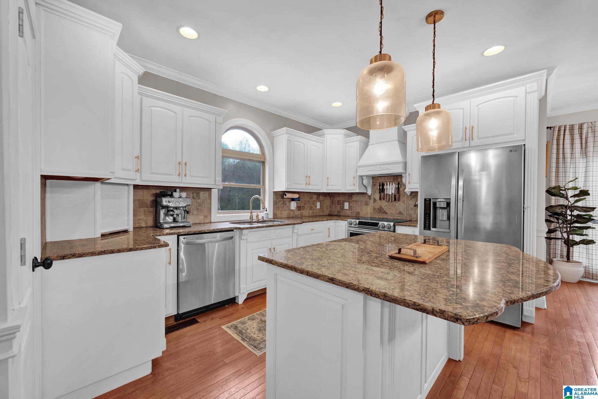 258 Valleyview Drive Jasper, AL 35504 - Photo 6 of 74