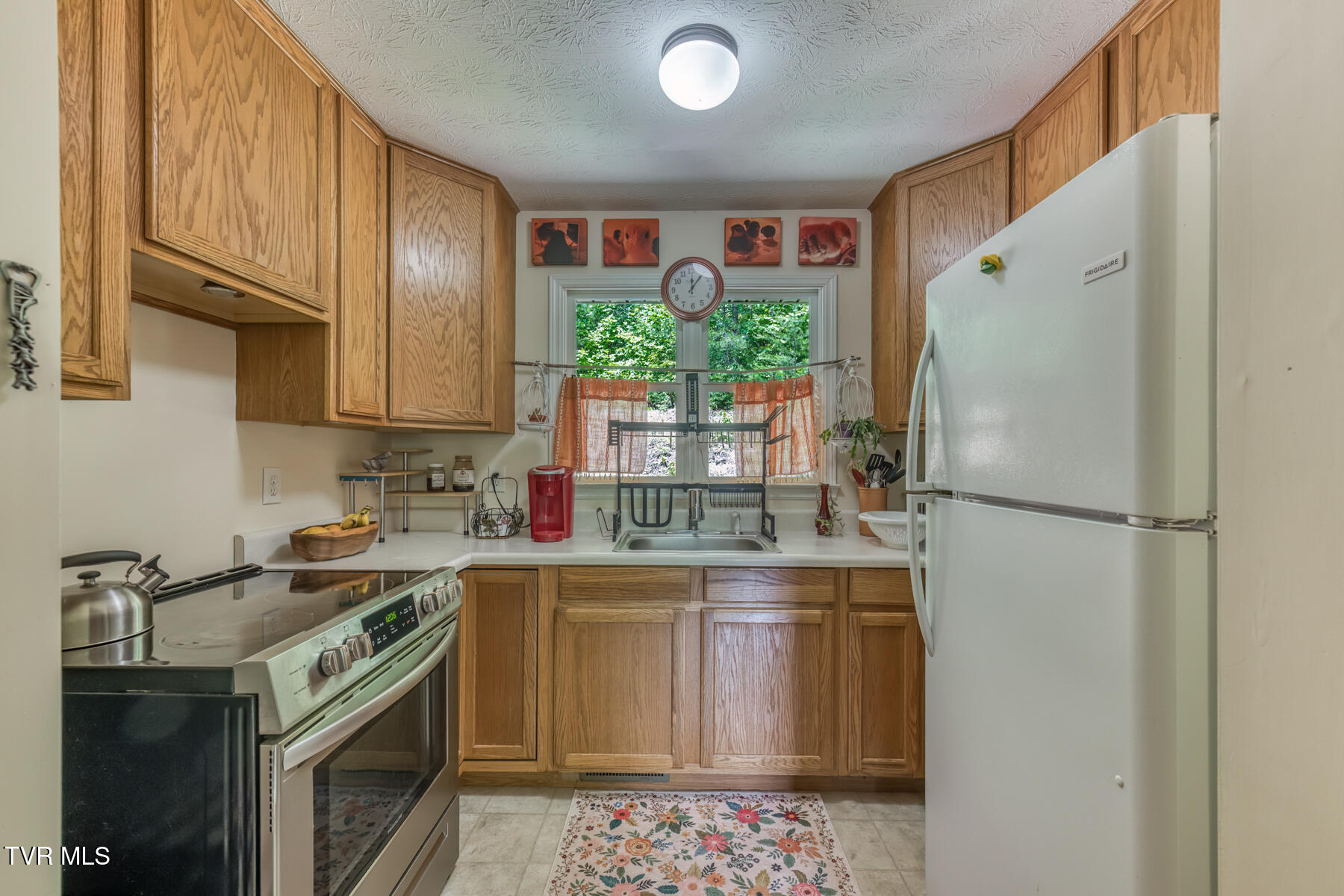 130 Timber Lane Hampton, TN 37658 - Photo 13 of 42 130 Timber Ln-12