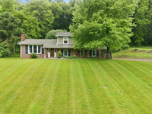 $475,000 | 104 Fairview Drive, Mount Pleasant, TN 38474