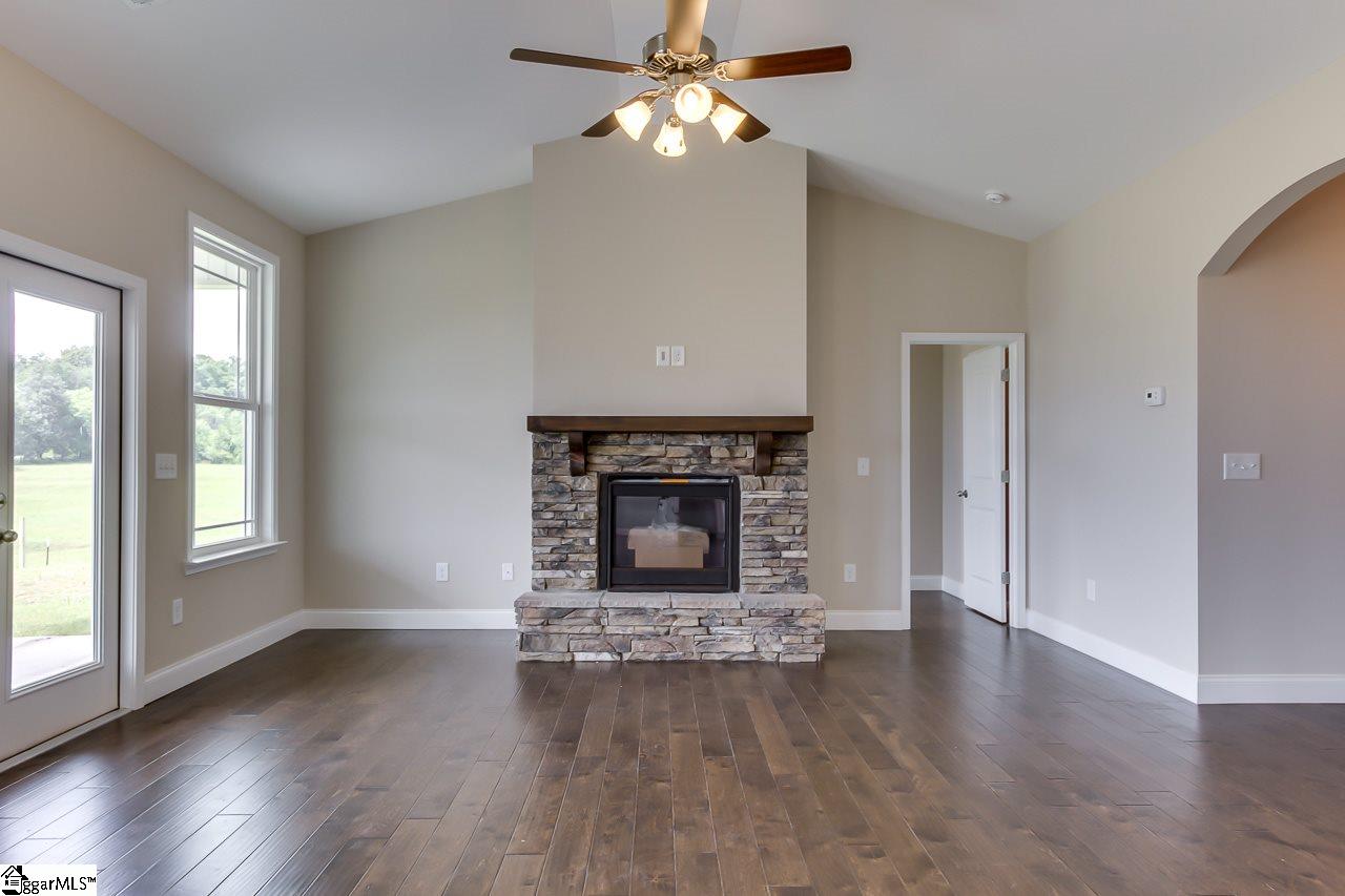 478 Griffin Road Simpsonville, SC 29680 - Photo 13 of 31 Gallery Image 13