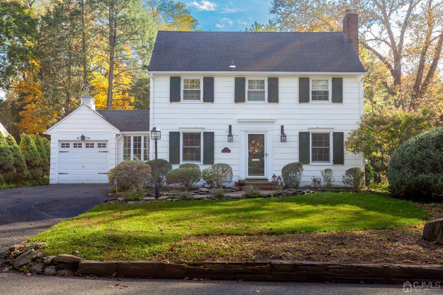 26 Oak Hills Road Edison, NJ 08820 - Photo 1 of 23 Gallery Image 1
