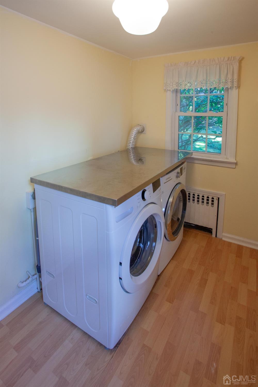 26 Oak Hills Road Edison, NJ 08820 - Photo 18 of 23 First floor laundry room