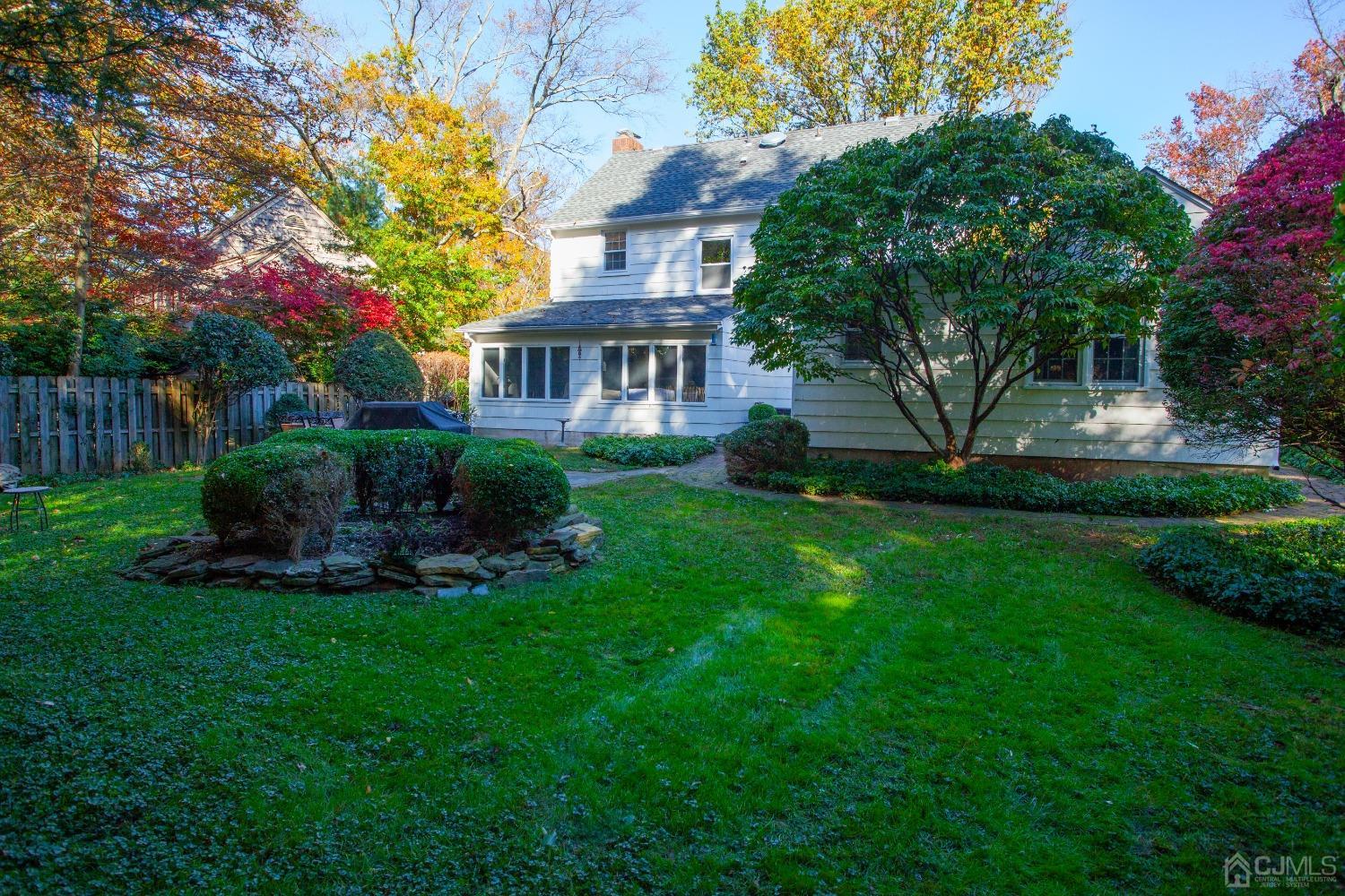 26 Oak Hills Road Edison, NJ 08820 - Photo 21 of 23 Back of house