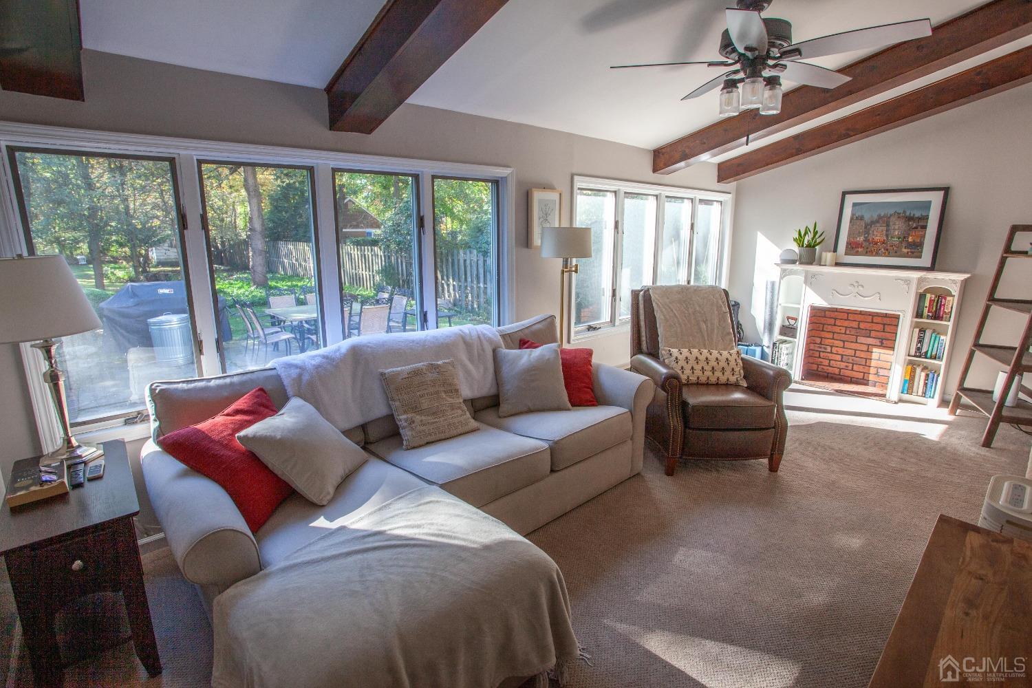 26 Oak Hills Road Edison, NJ 08820 - Photo 8 of 23 Family Room