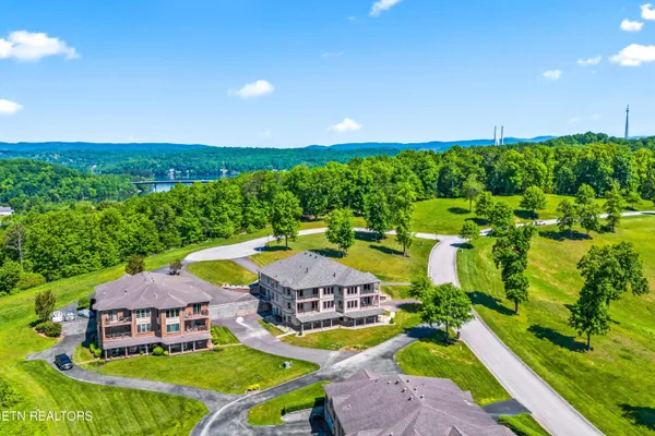 $479,900 | 2412 Grand Vw Court, Kingston, TN 37763