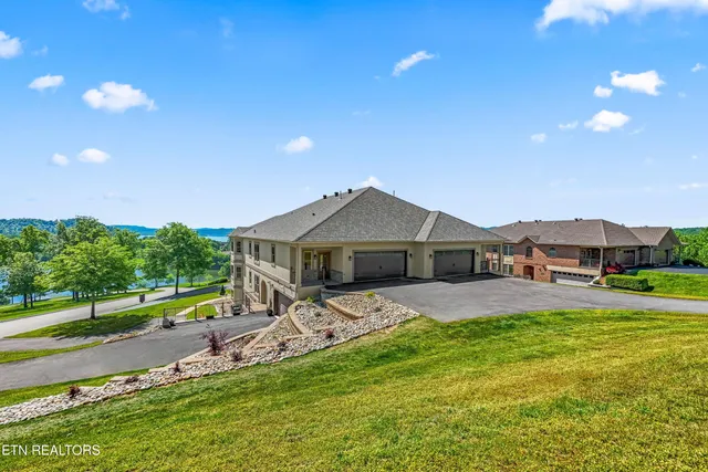 $479,900 | 2412 Grand Vw Court, Kingston, TN 37763