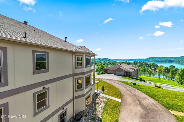 $479,900 | 2412 Grand Vw Court, Kingston, TN 37763