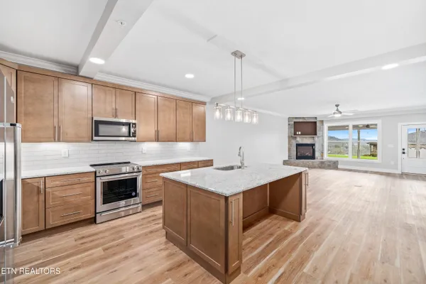 $479,900 | 2412 Grand Vw Court, Kingston, TN 37763