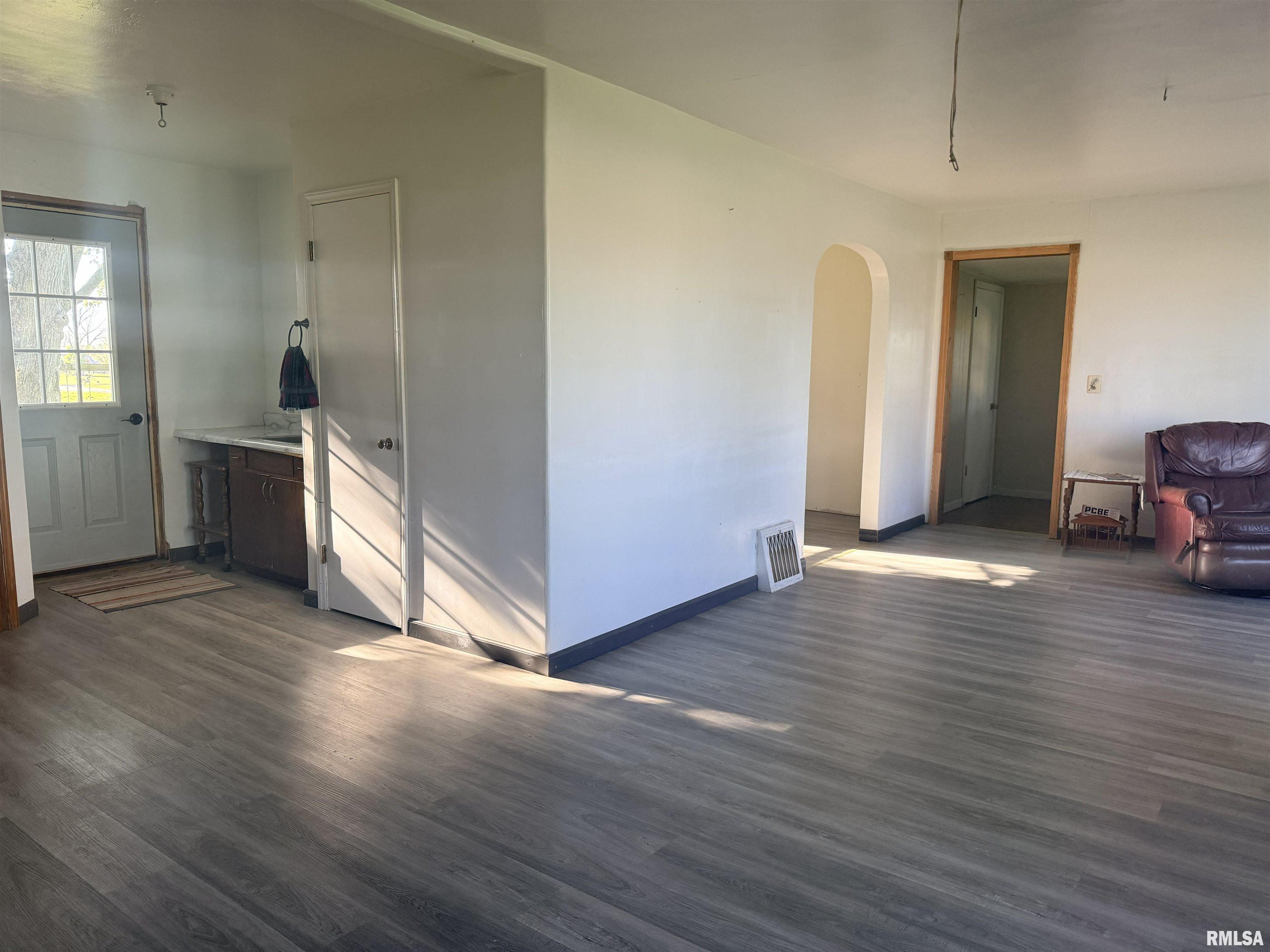 9721 East Lasswell Road Cuba, IL 61427 - Photo 13 of 28