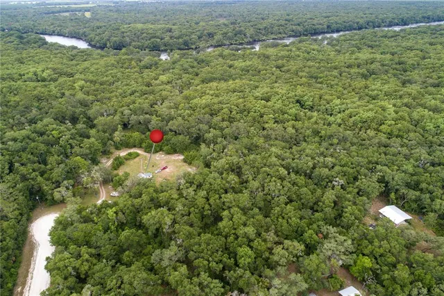 $335,000 | 104 Northeast 304th Avenue, Old Town, FL 32680