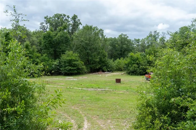 $335,000 | 104 Northeast 304th Avenue, Old Town, FL 32680