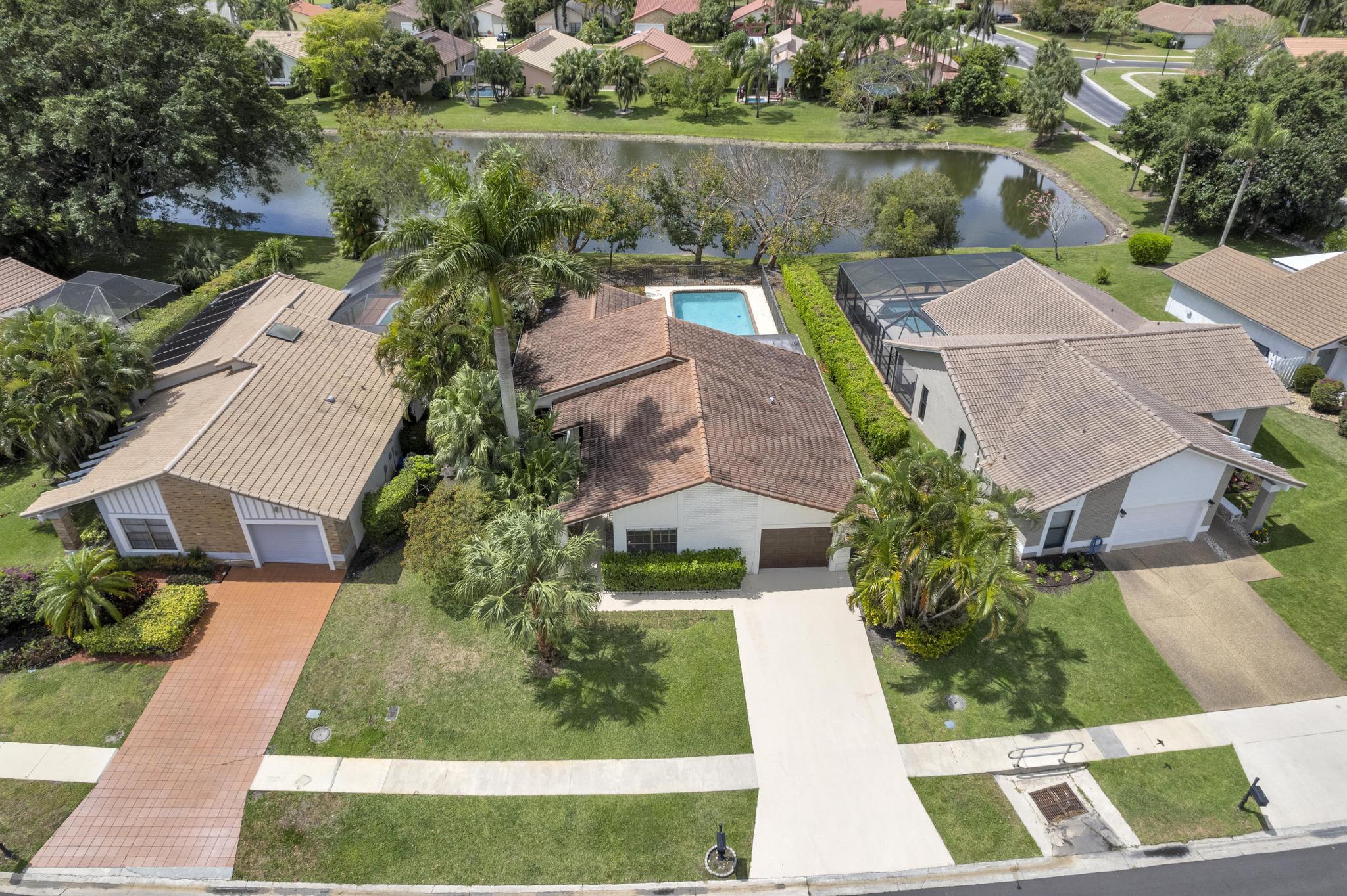 10084 Camelback Lane Boca Raton, FL 33498 - Photo 18 of 18 46