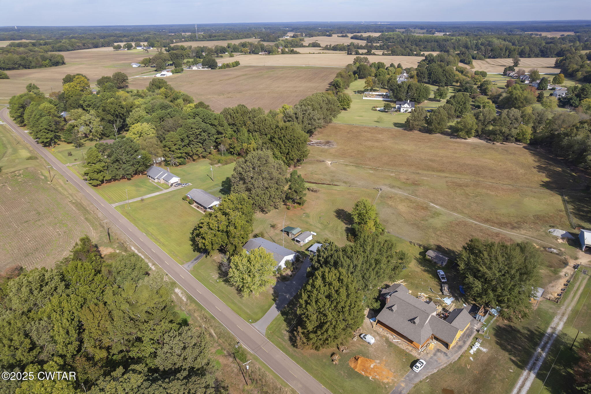 598 Old Bells Road Jackson, TN 38305 - Photo 34 of 40 a view of a city and an ocean view