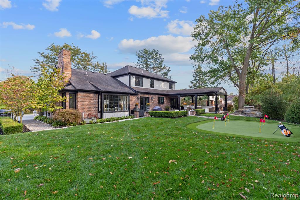 2599 Munster Road Rochester Hills, MI 48309 - Photo 51 of 58