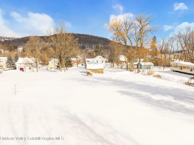 a view of a living room