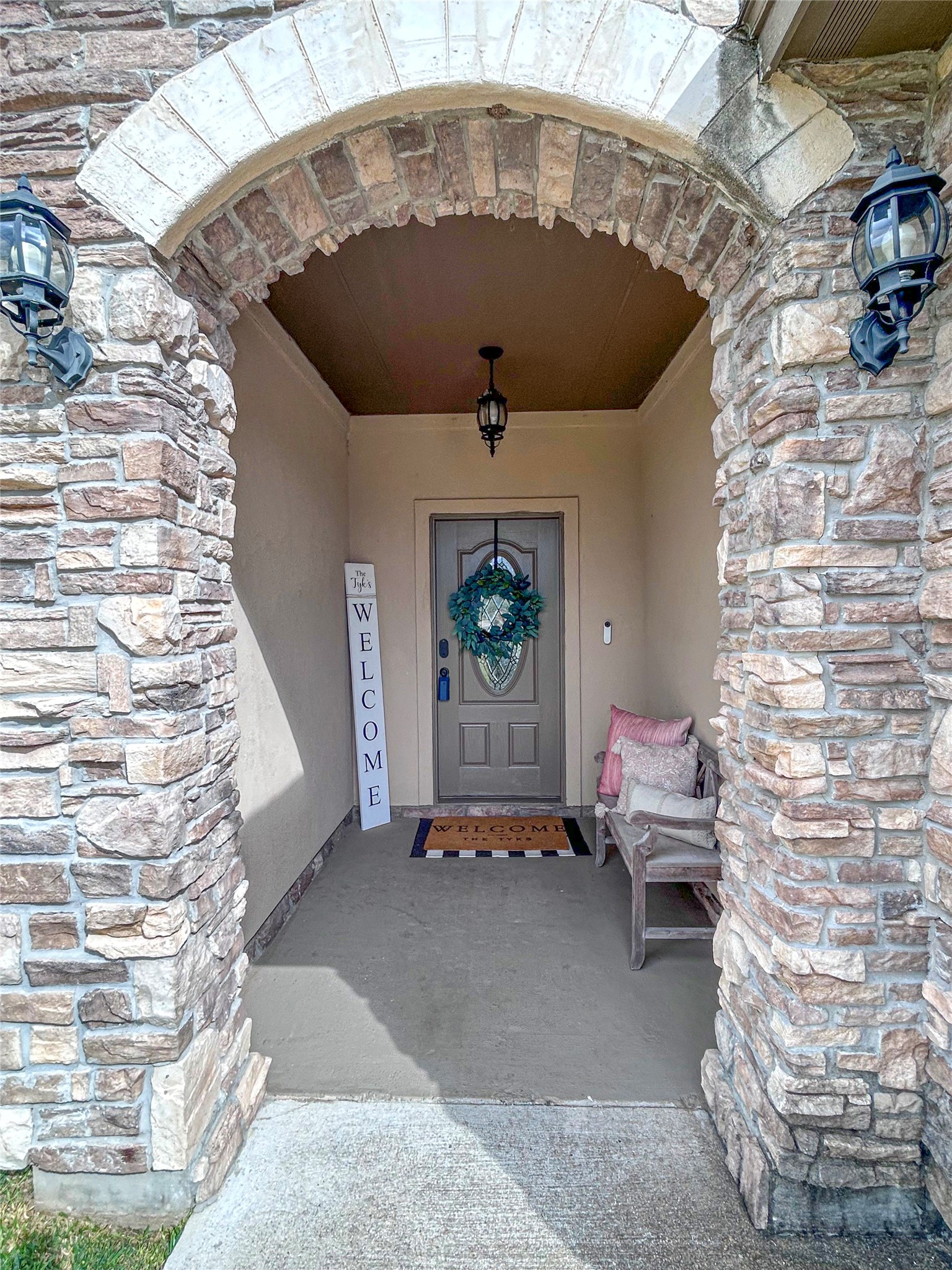 626 Sunset Trail Angleton, TX 77515 - Photo 8 of 43 a living room with furniture and a chandelier