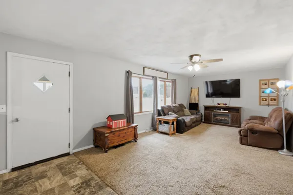 $240,000 | 7336 Highway 14, Arena, WI 53503