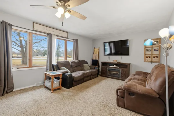 $240,000 | 7336 Highway 14, Arena, WI 53503