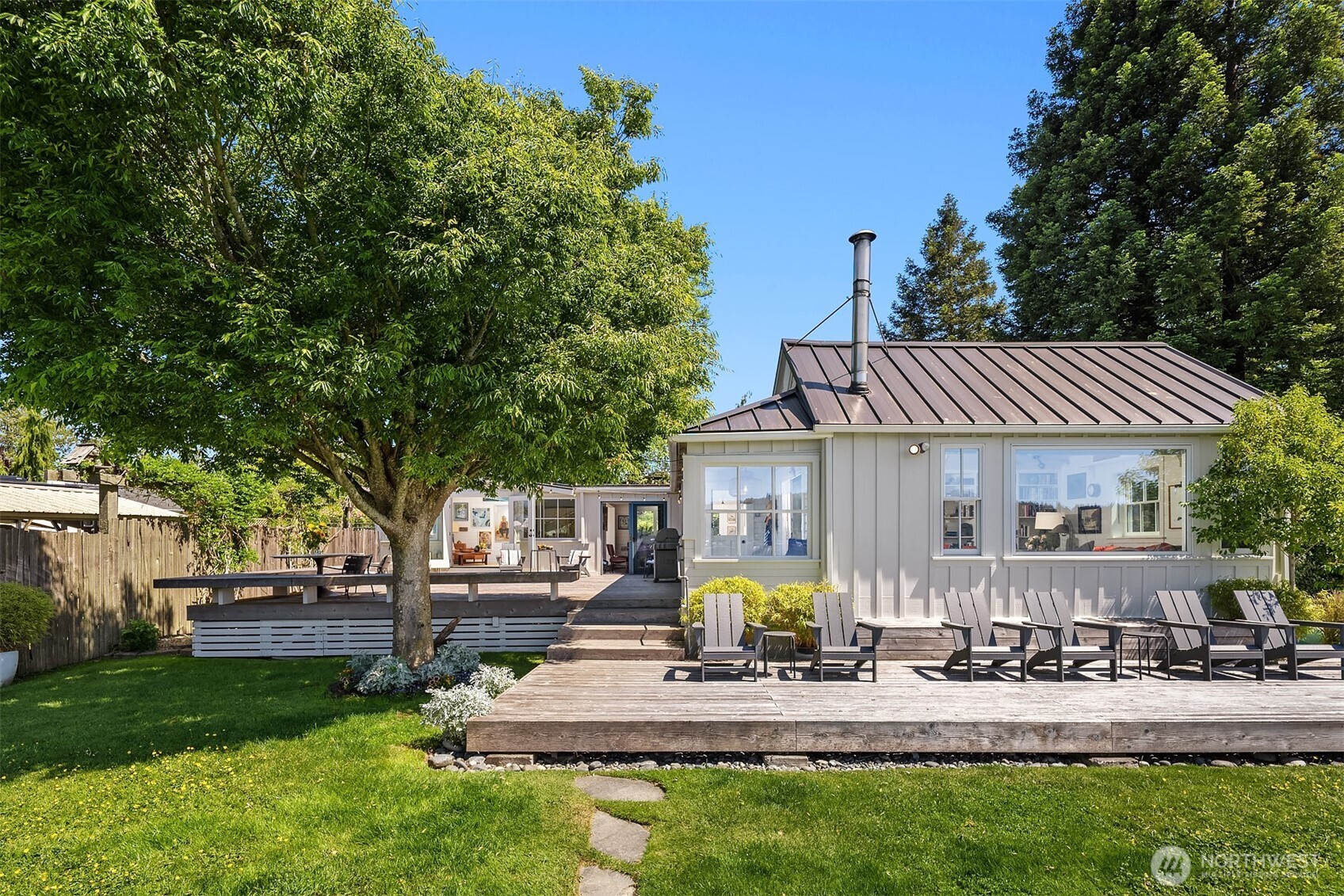10050 Southwest Dock Street Vashon, WA 98070 - Photo 6 of 40