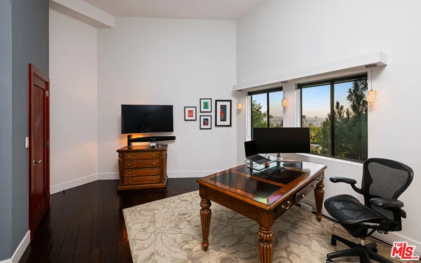 $2,795,000 | 5677 Spreading Oak Drive, Los Angeles, CA 90068