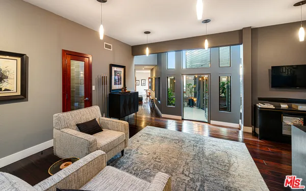 $2,795,000 | 5677 Spreading Oak Drive, Los Angeles, CA 90068