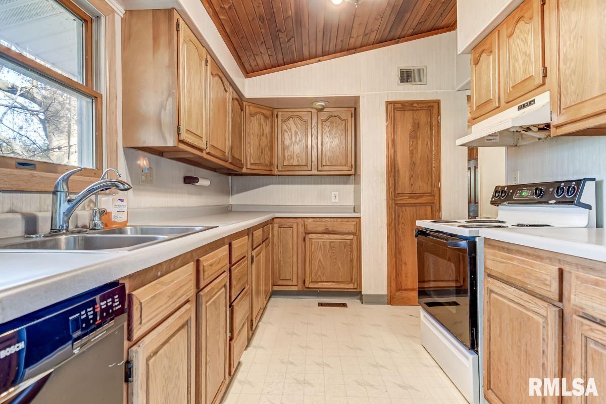 6201 New City Road Rochester, IL 62563 - Photo 17 of 42