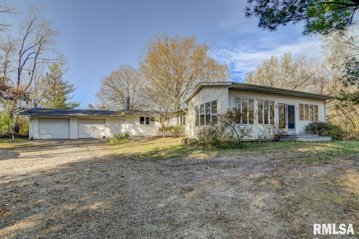 6201 New City Road Rochester, IL 62563 - Photo 3 of 42