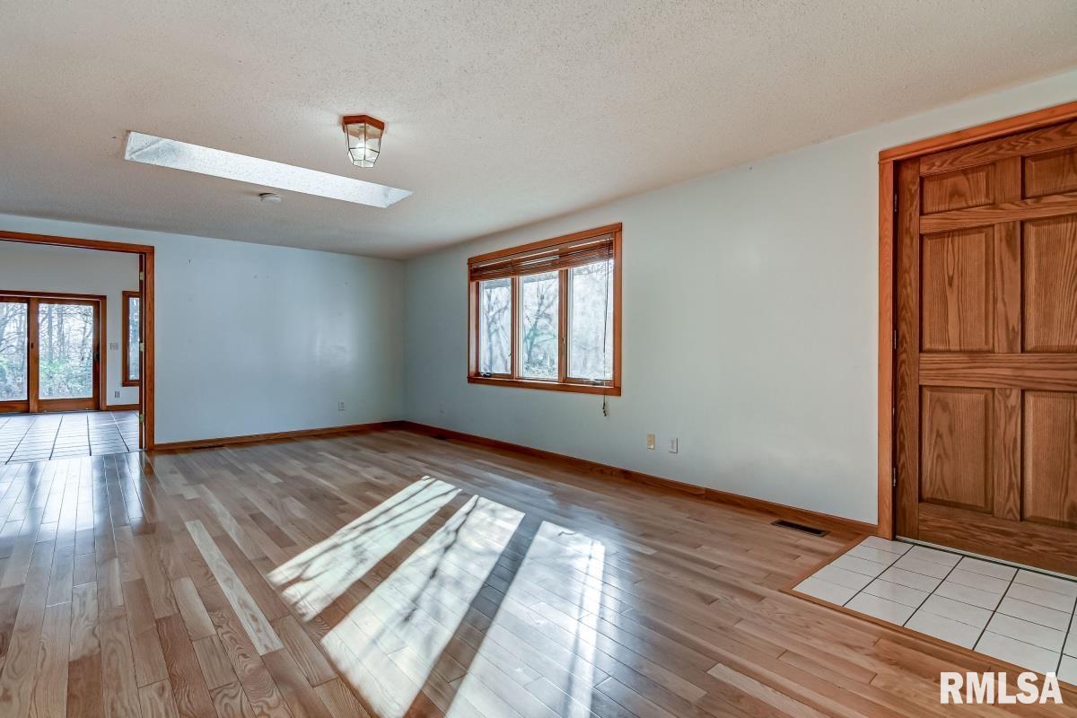 6201 New City Road Rochester, IL 62563 - Photo 8 of 42