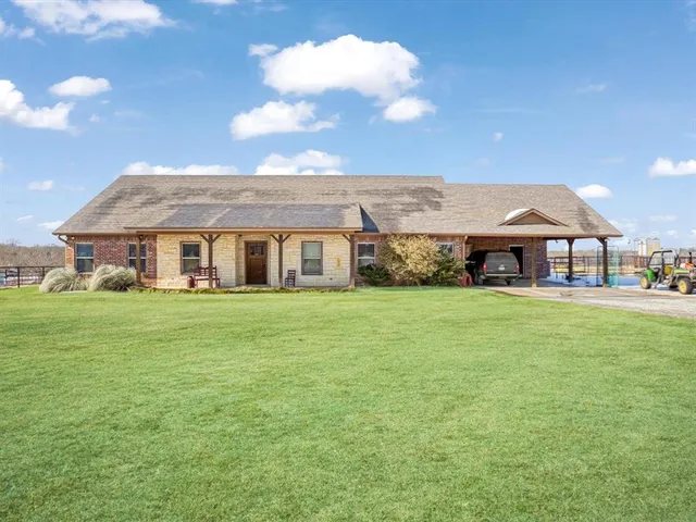 $539,000 | 169 Sears Road, Bells, TX 75414