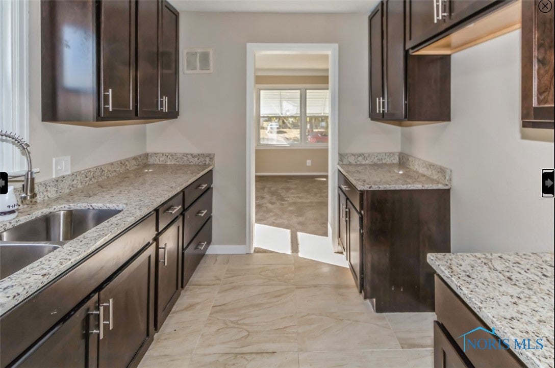 2346 Hinde Road Toledo, OH 43607 - Photo 5 of 15 Gallery Image 5