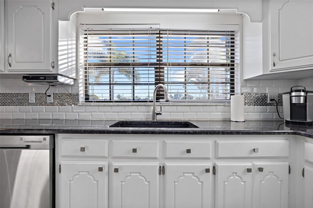 5702 Riddle Road Holiday, FL 34690 - Photo 14 of 53 Gallery Image 14