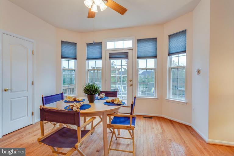 24752 Clock Tower Square Stone Ridge, VA 20105 - Photo 2 of 30 Kitchen