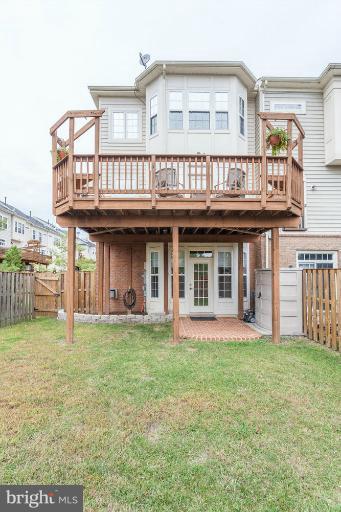 24752 Clock Tower Square Stone Ridge, VA 20105 - Photo 21 of 30 Exterior (Rear)