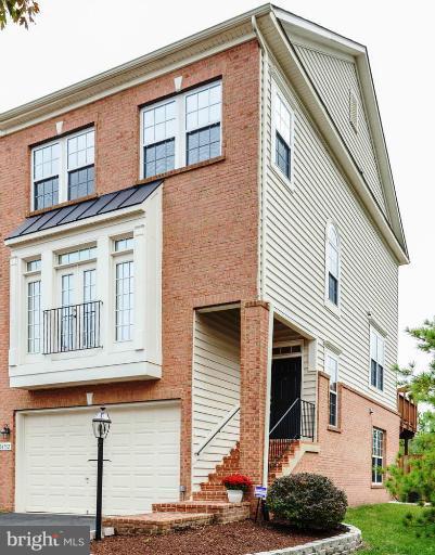 24752 Clock Tower Square Stone Ridge, VA 20105 - Photo 30 of 30 Exterior (Front)