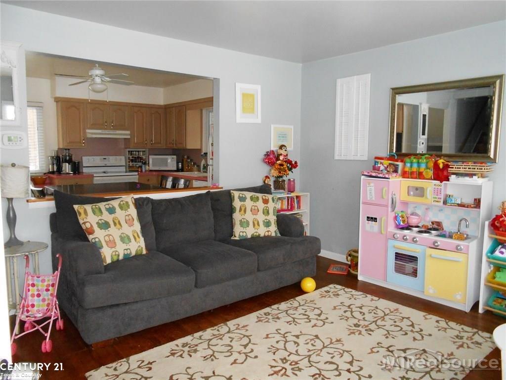 615 Parkdale Avenue Rochester, MI 48307 - Photo 4 of 29