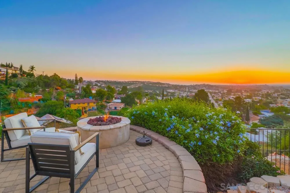7970 Pasadena Avenue La Mesa, CA 91941 - Photo 29 of 38 a view of a patio with a table and chairs
