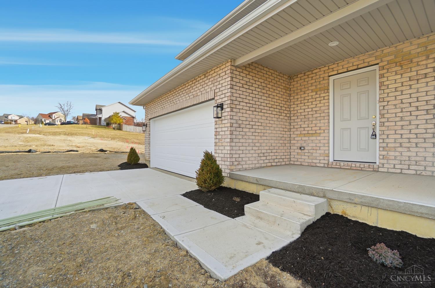 450 Hamilton View Hamilton, OH 45013 - Photo 5 of 66 Gallery Image 5