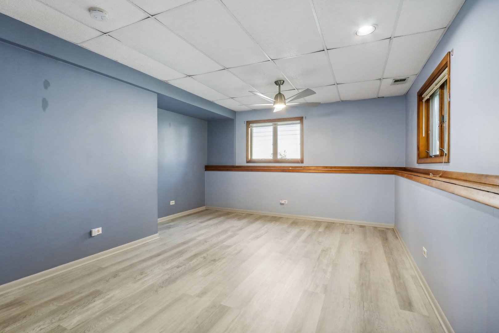 2405 Martin Lane Rolling Meadows, IL 60008 - Photo 17 of 22 a view of an empty room with a window