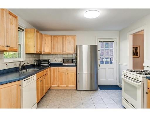 17 Wallis Road Brookline, MA 02467 - Photo 7 of 18