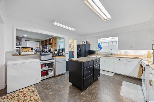 $379,500 | 300 Crescent Drive, Conway, SC 29526