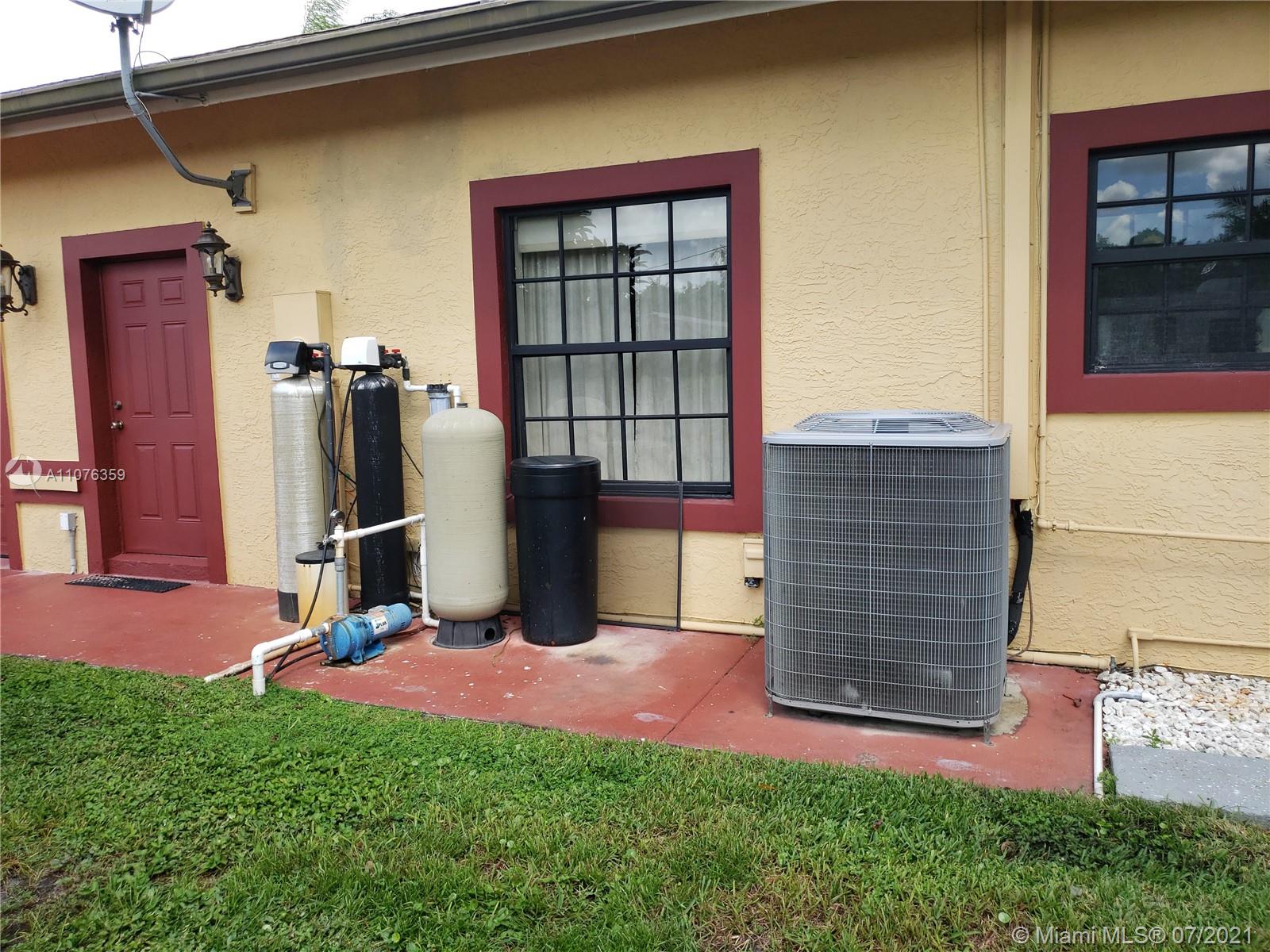 16724 63rd Road North Loxahatchee, FL 33470 - Photo 8 of 100 Gallery Image 8