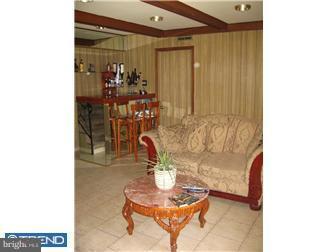 58 Boncouer Road Cheltenham, PA 19012 - Photo 7 of 11 Family Room